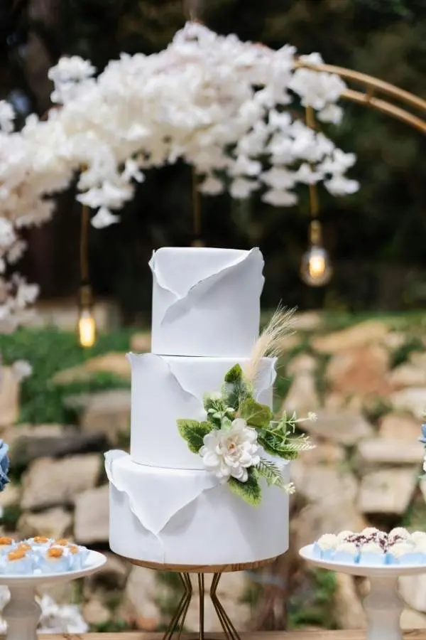 Detailaufnahme einer modernen Hochzeitstorte bei einer Hochzeitsfeier in einer Braunschweiger Location.